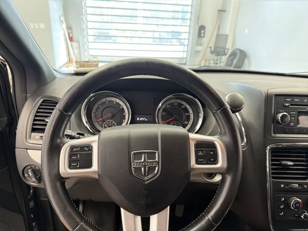 Used 2015 Dodge Grand Caravan SXT w/ Blacktop Package FWD image 23