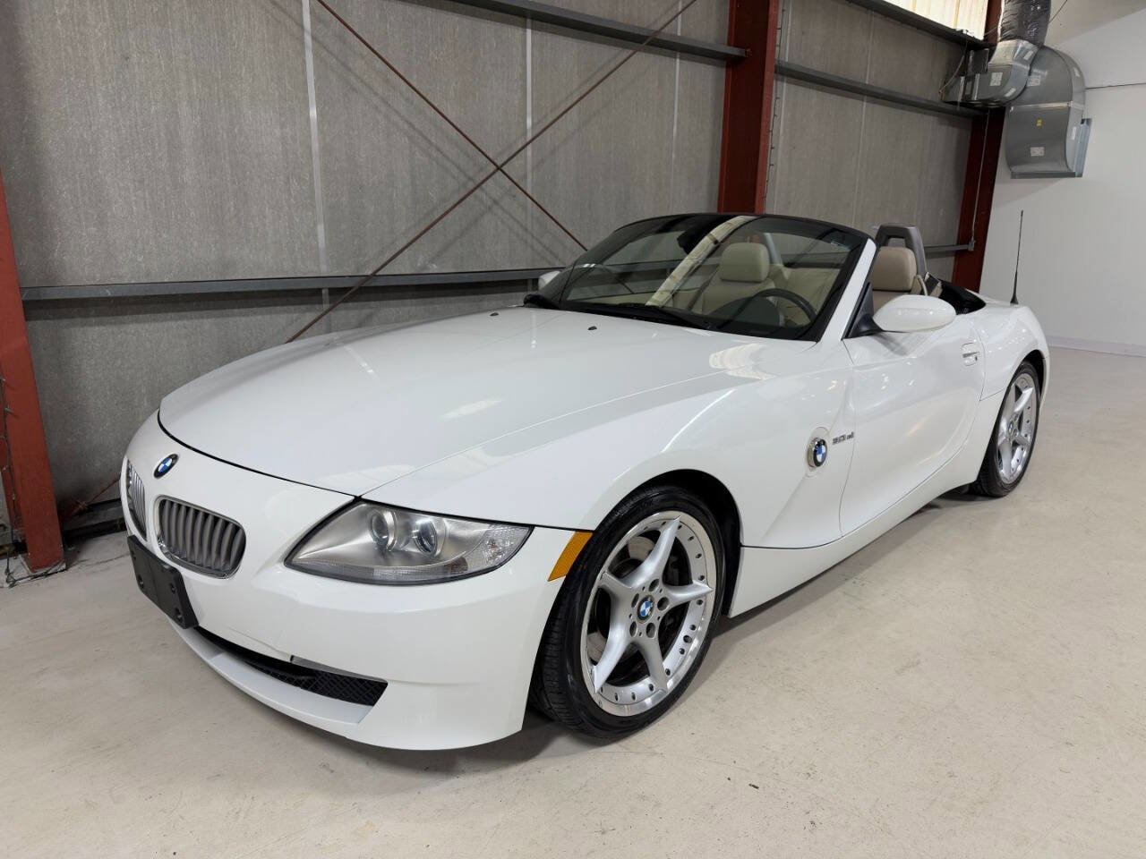 Used 2007 BMW Z4 3.0si image 3