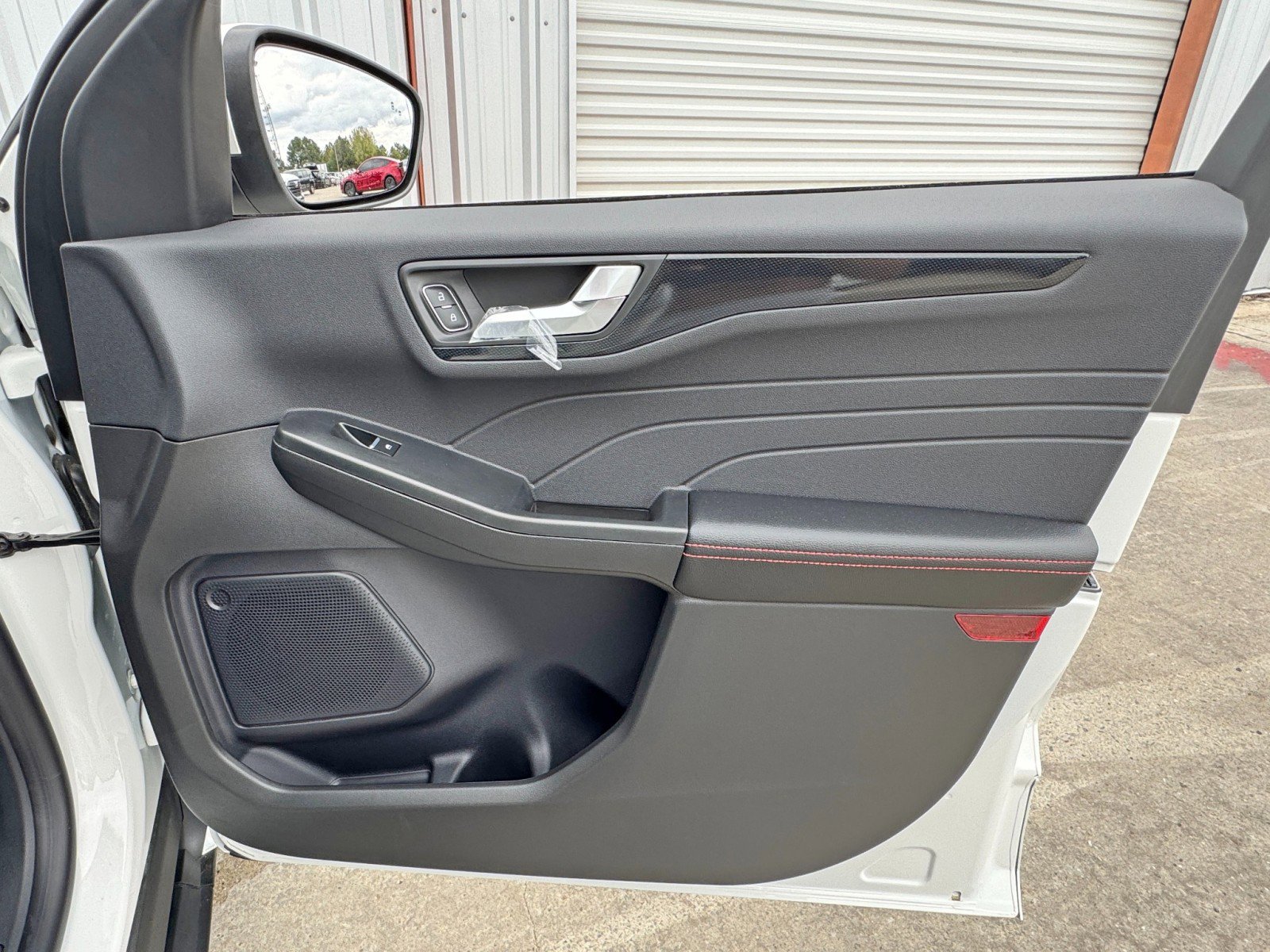 Used 2024 Ford Escape ST-Line Select image 39