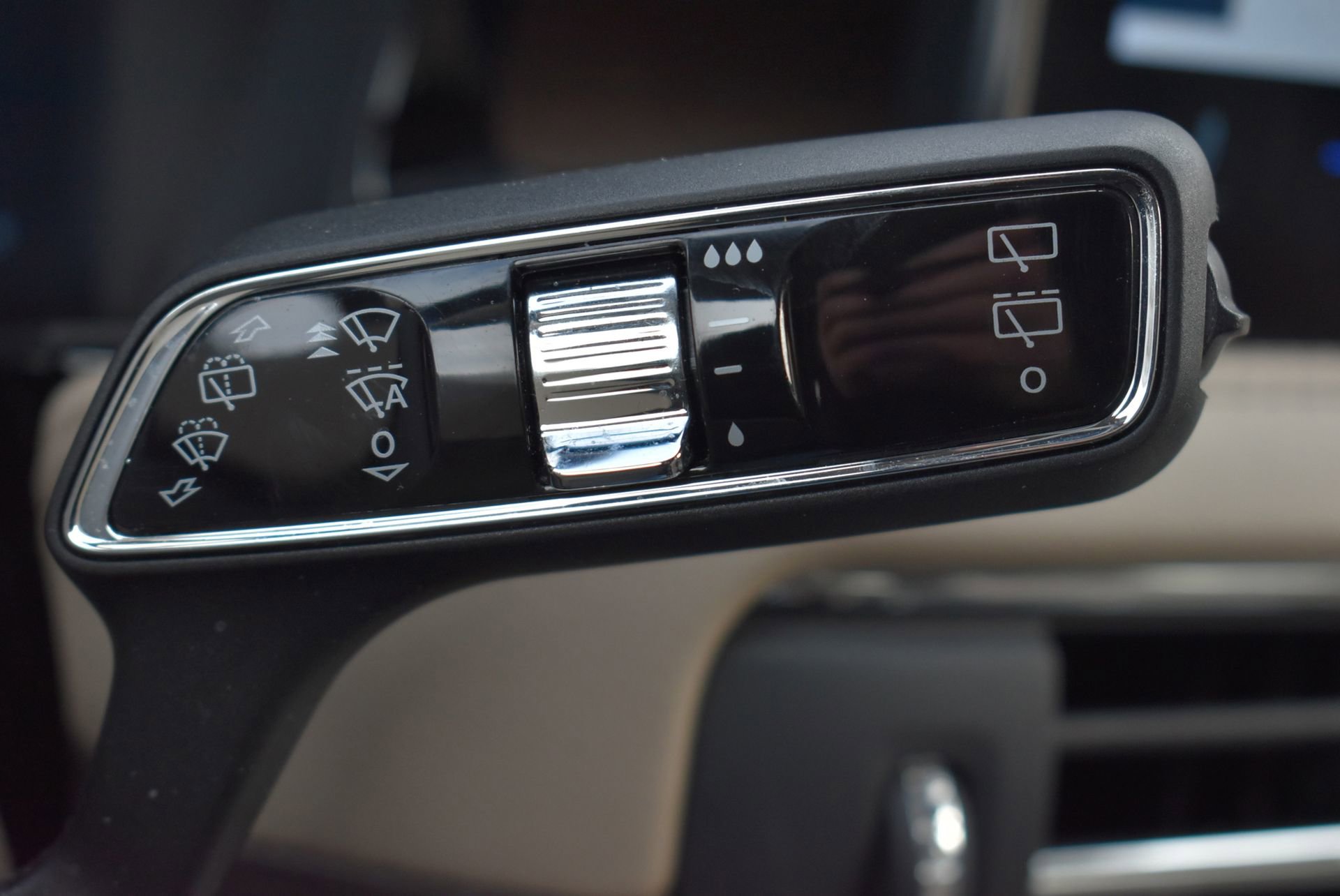 Used 2023 Lincoln Corsair Reserve w/ Equipment Group 201A image 24