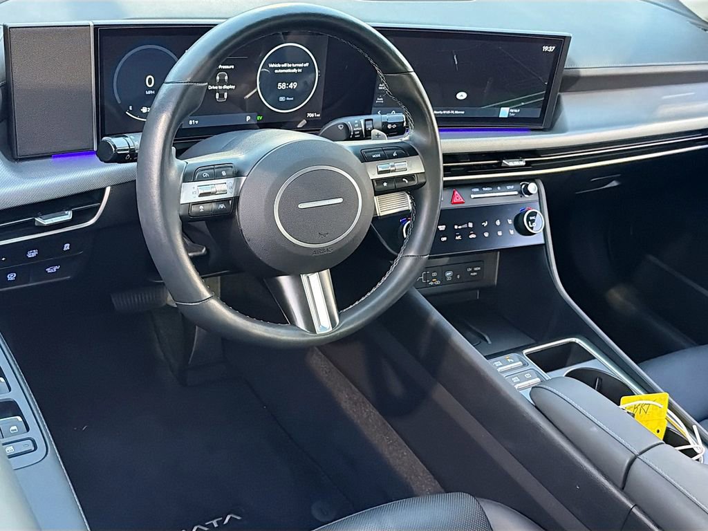 Used 2025 Hyundai Sonata Limited image 10