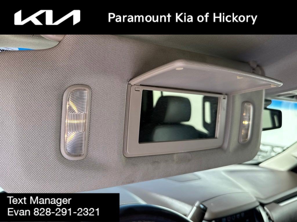 Used 2018 Chevrolet Suburban Premier AWD/4WD image 33