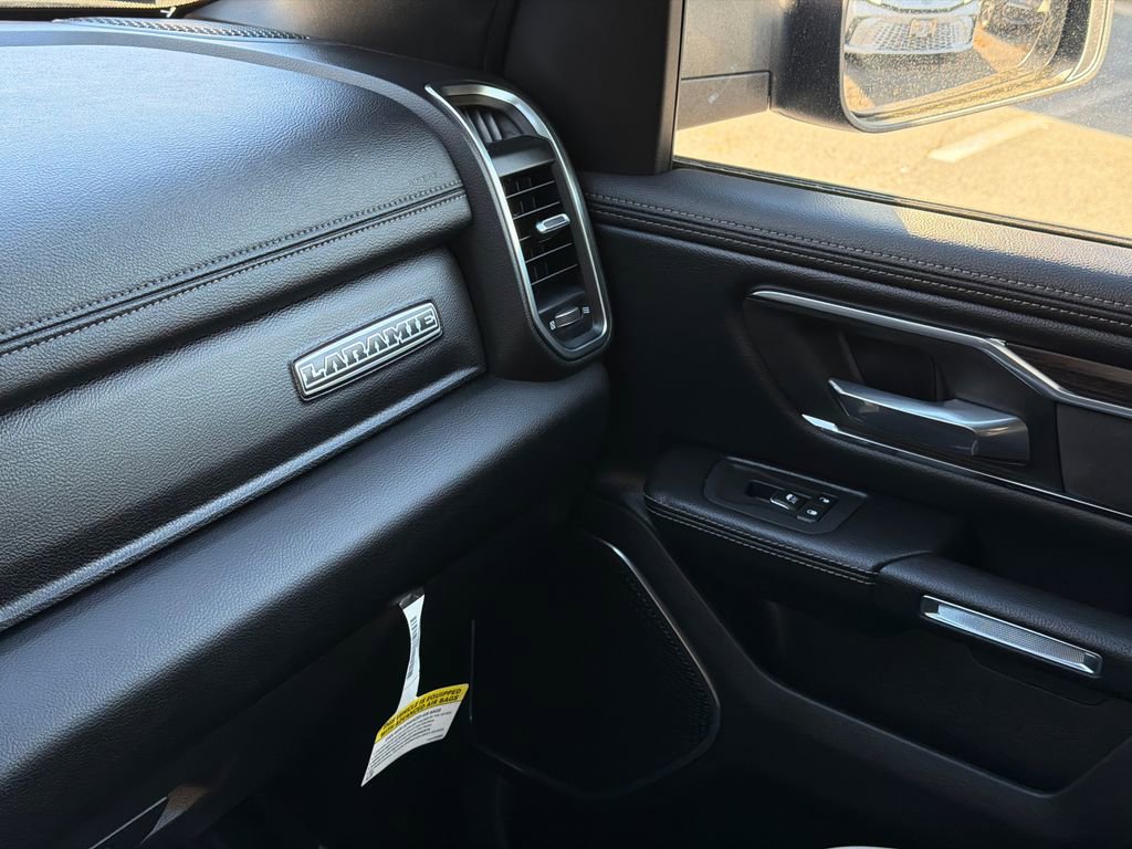 Used 2025 RAM 1500 Laramie w/ Sport Appearance Package AWD/4WD image 34