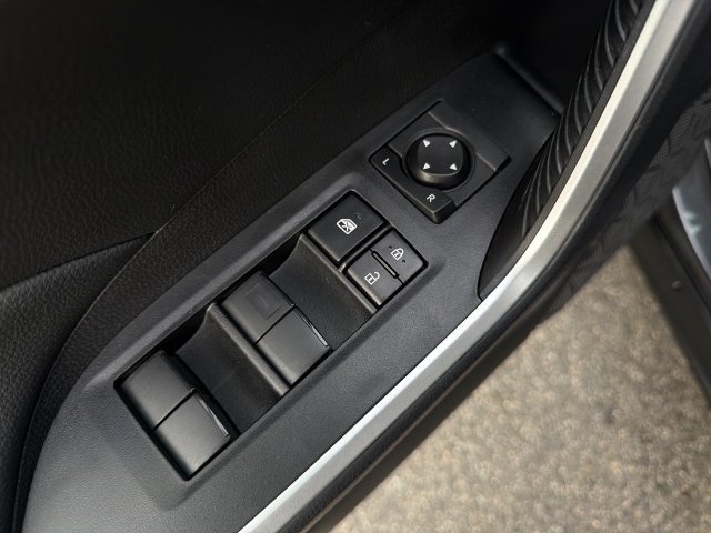 Used 2024 Toyota RAV4 LE AWD/4WD image 16
