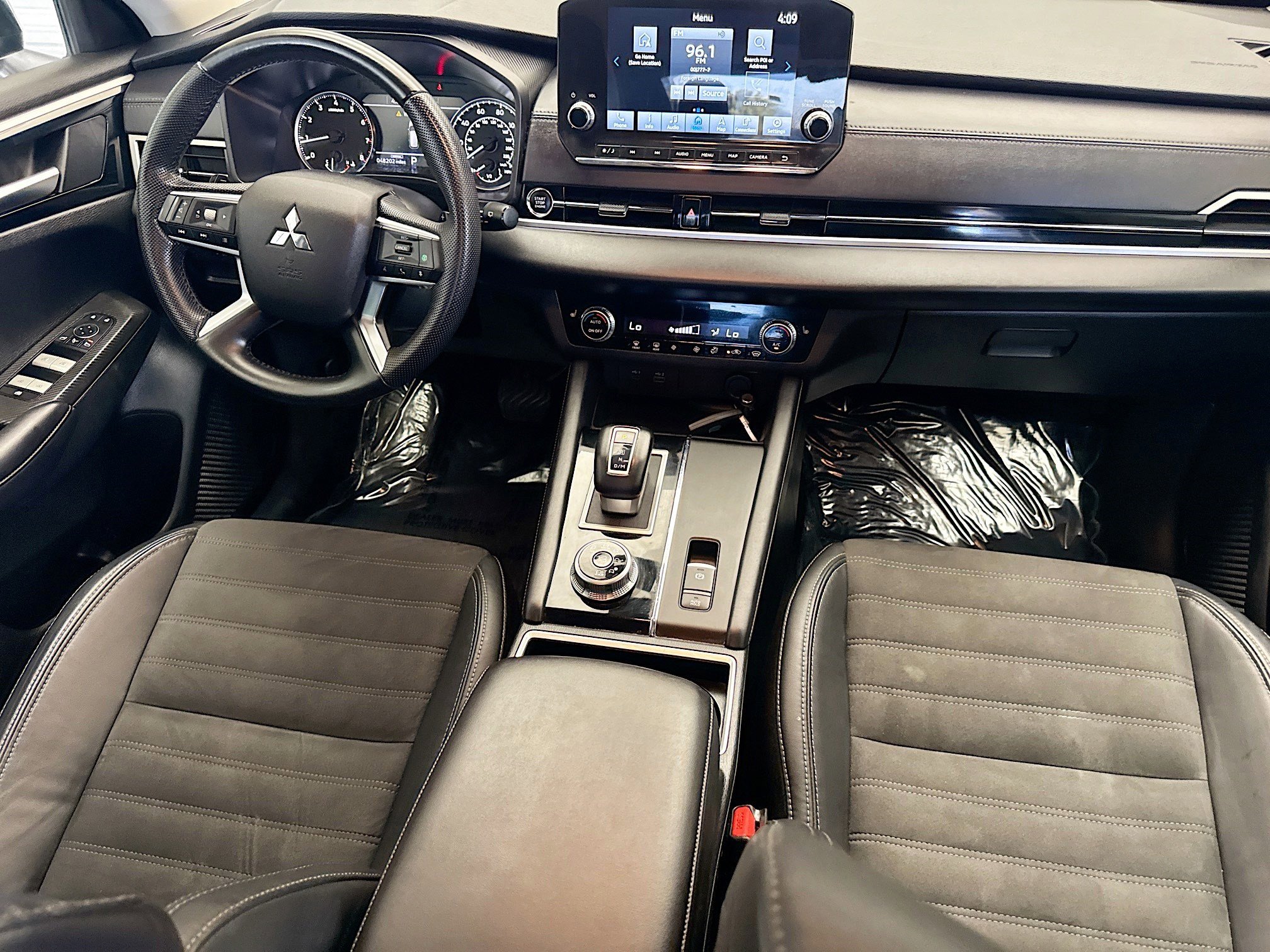 Used 2023 Mitsubishi Outlander SE image 11