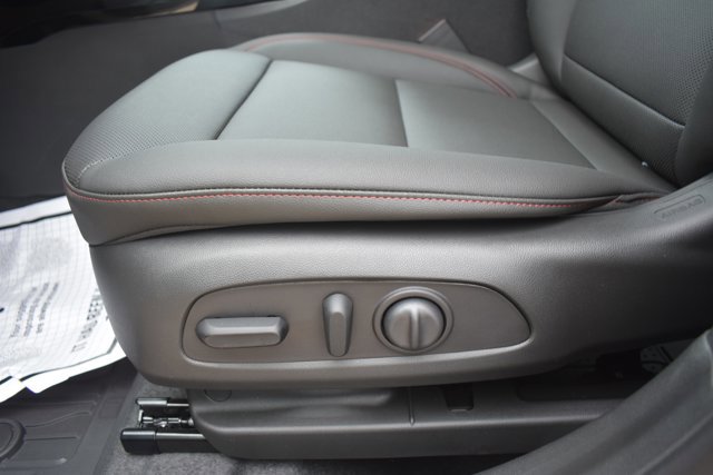 New 2026 Chevrolet Trax RS w/ Sunroof Package image 14