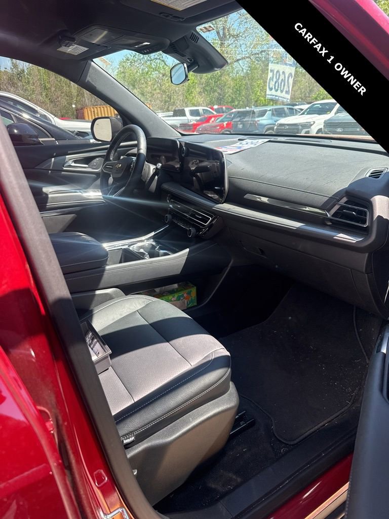 Used 2026 Chevrolet Traverse LT image 9