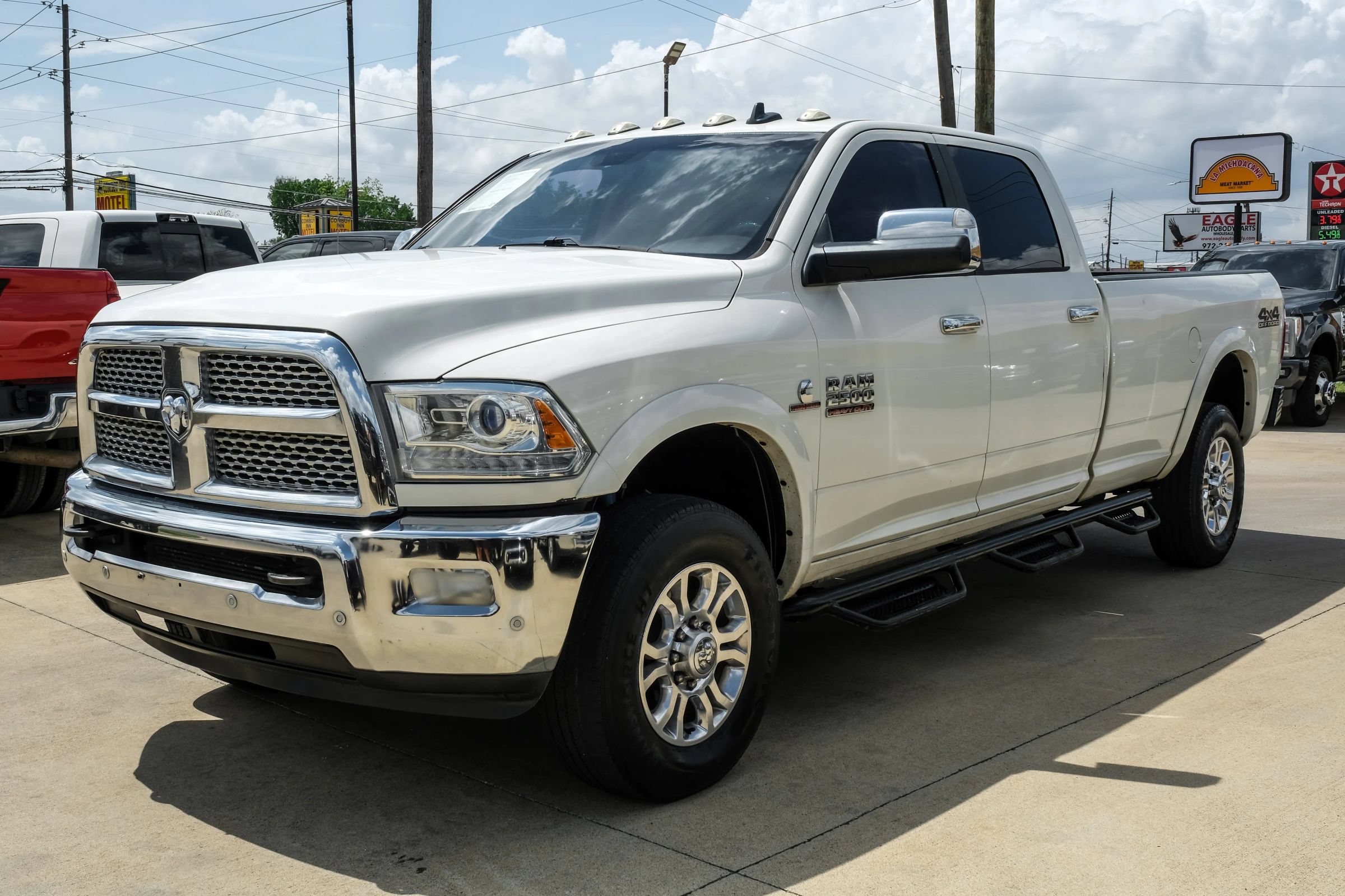 Used 2018 RAM 2500 Laramie AWD/4WD image 5