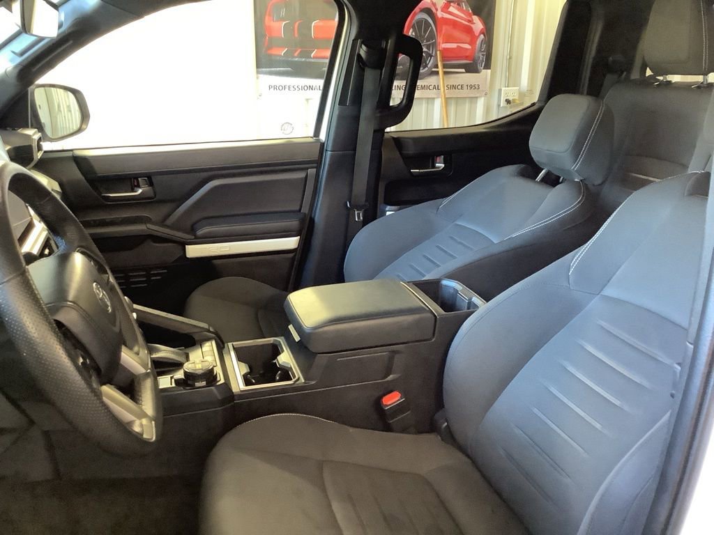 Used 2024 Toyota Tacoma TRD Off-Road image 31