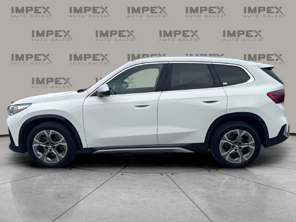 Used 2023 BMW X1 xDrive28i w/ Convenience Package AWD/4WD image 2