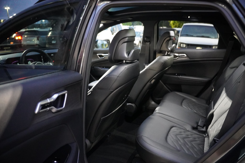 Certified 2024 Kia Sportage X-Line w/ X-Line Premium Package AWD/4WD image 16
