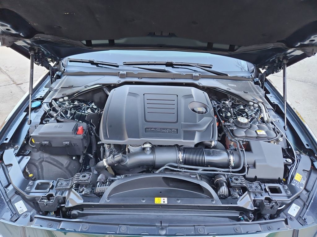 Used 2023 Jaguar XF R-Dynamic SE image 35