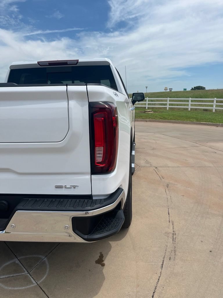 Used 2026 GMC Sierra 1500 SLT w/ SLT Premium Plus Package AWD/4WD image 4