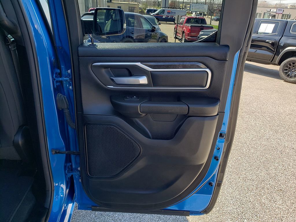 Used 2022 RAM 1500 Big Horn AWD/4WD image 18