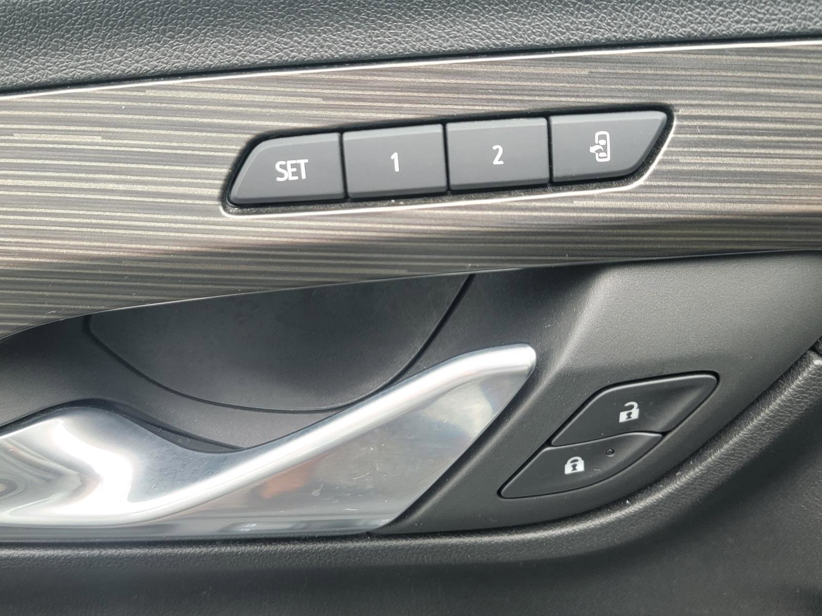 Used 2022 GMC Terrain SLT w/ Infotainment Package II image 33