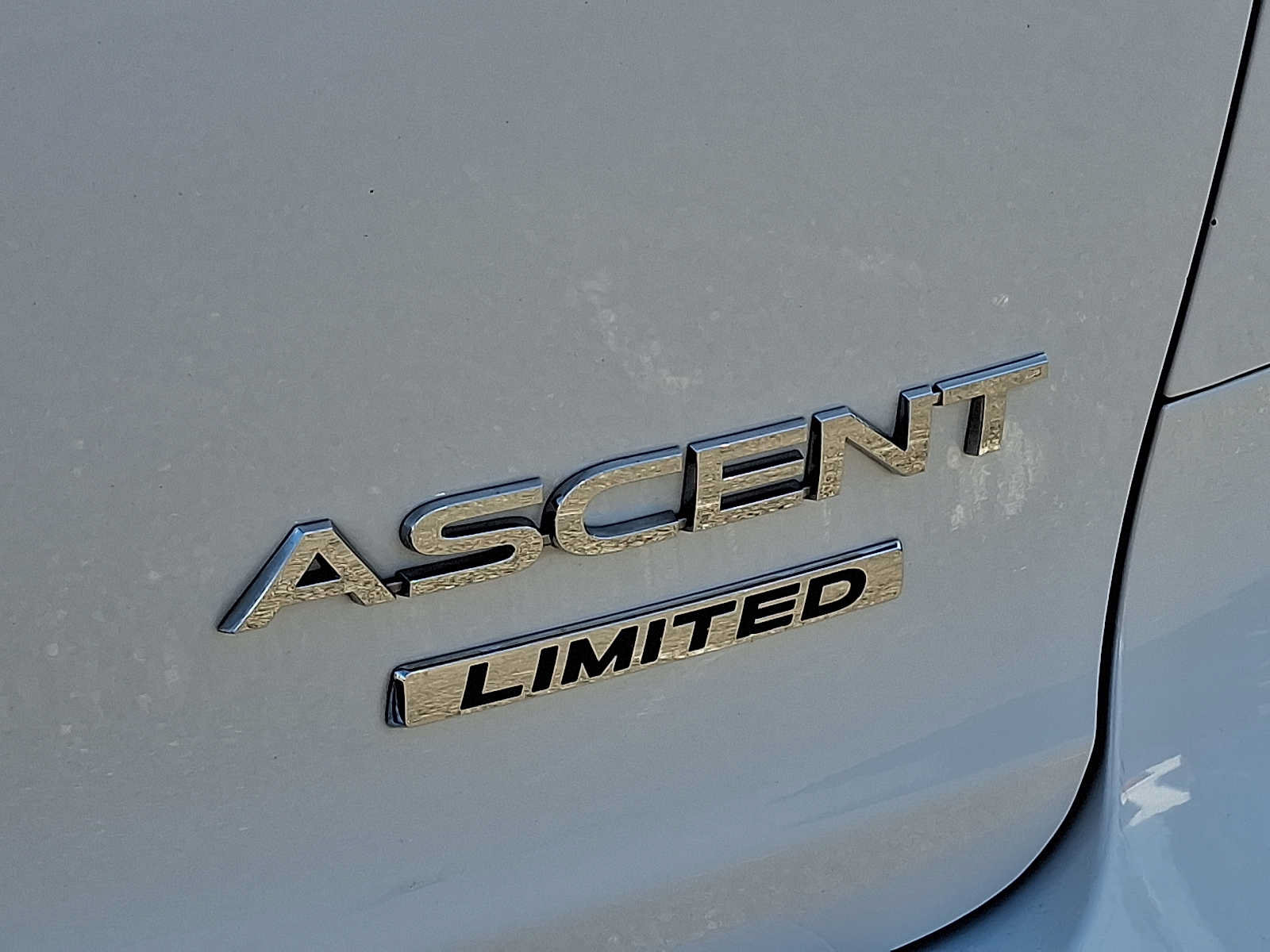 Used 2022 Subaru Ascent Limited w/ Technology Package AWD/4WD image 32