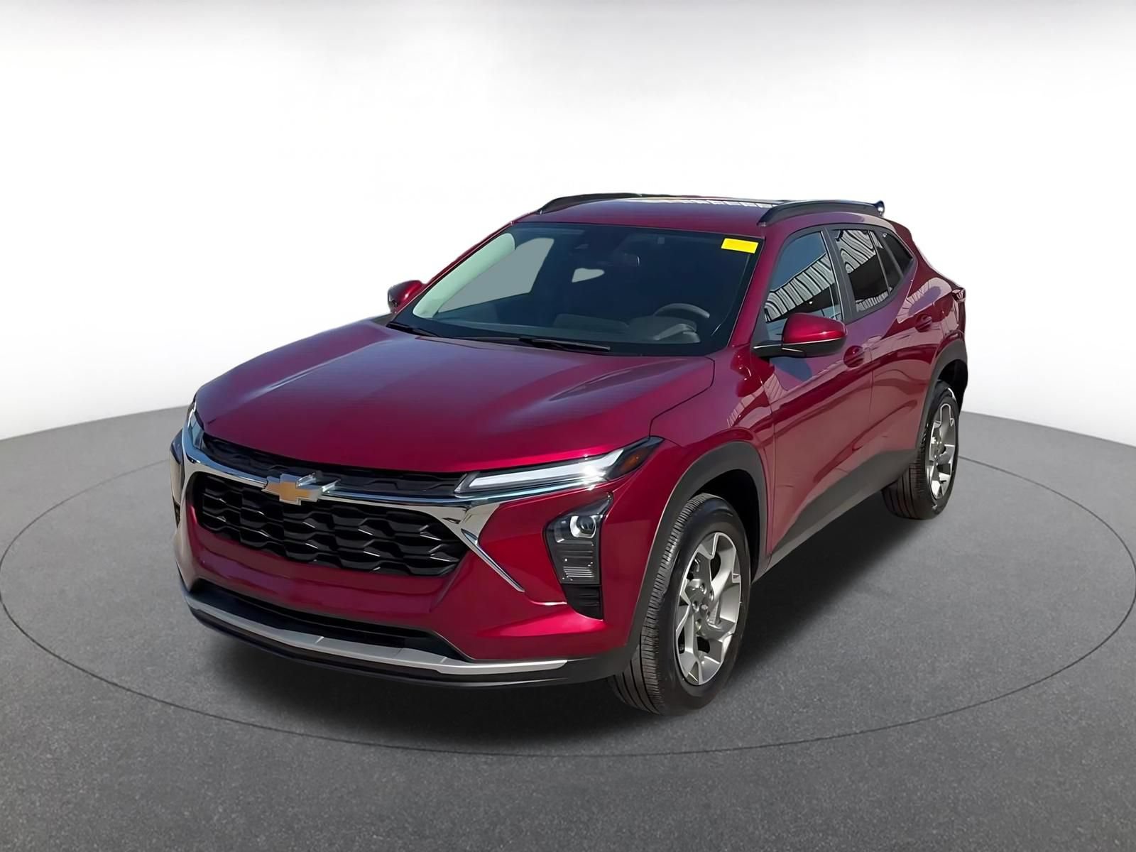 Used 2025 Chevrolet Trax LT FWD image 6
