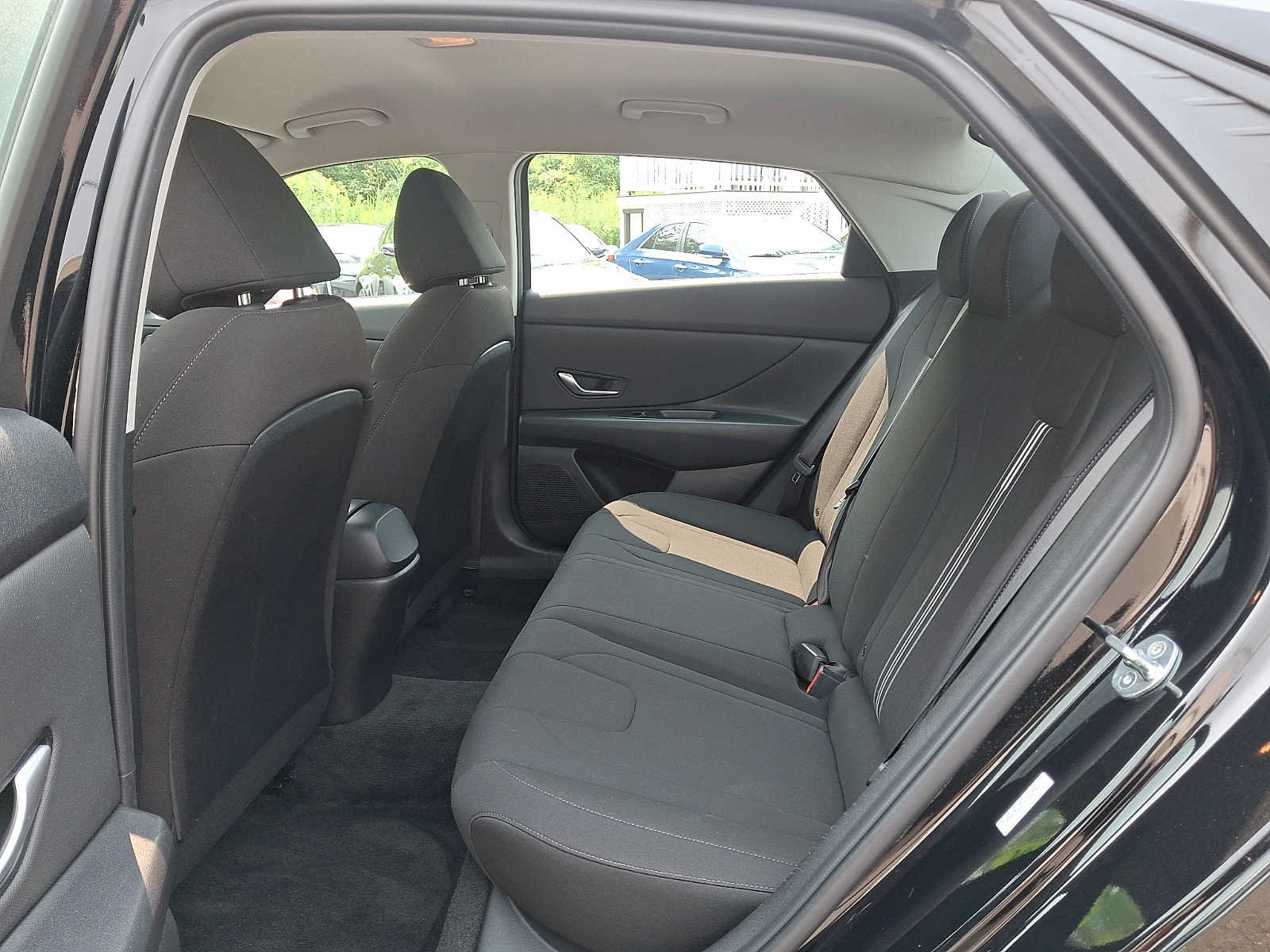 Used 2023 Hyundai Elantra SEL w/ Convenience Package FWD image 10