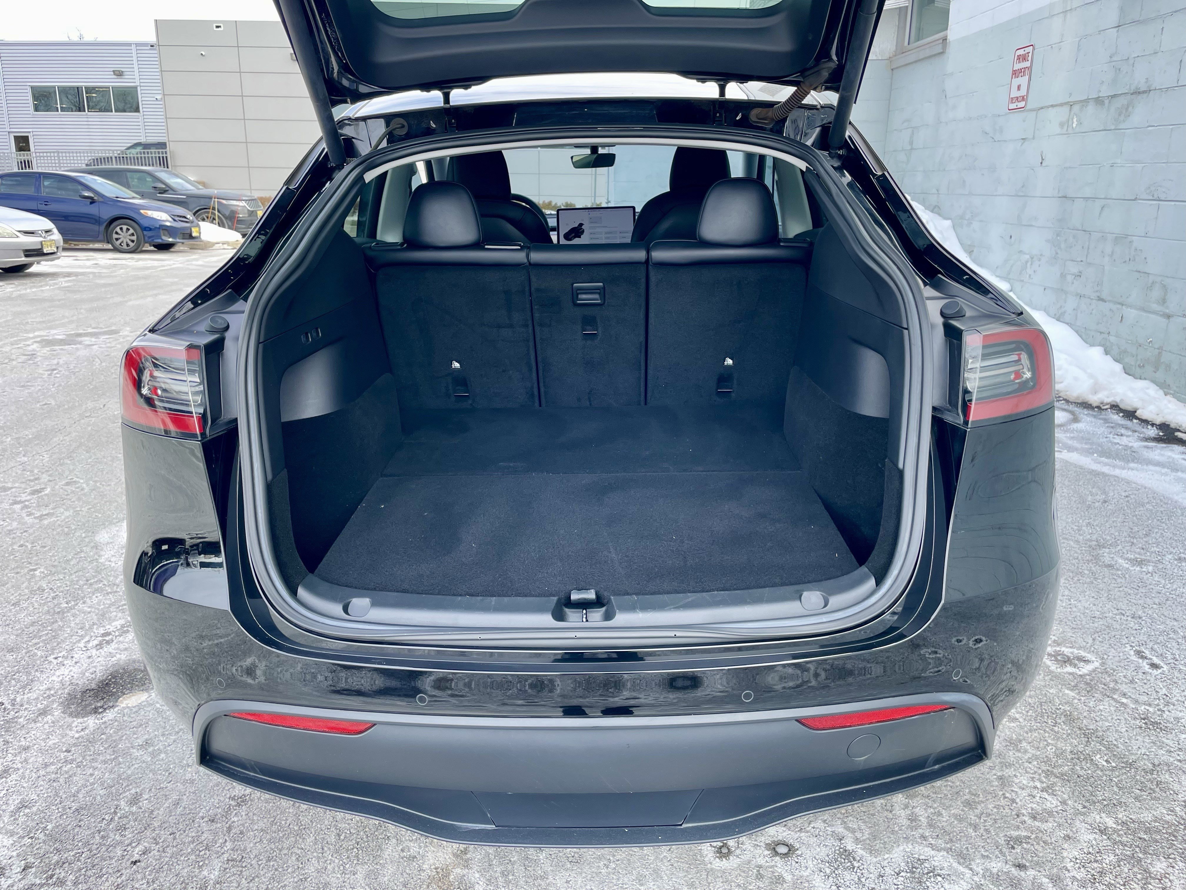 Used 2021 Tesla Model Y Long Range image 40