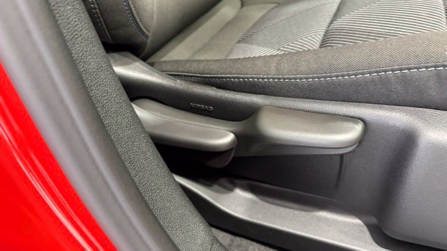 New 2027 Chevrolet Bolt LT w/ Comfort Package FWD image 19