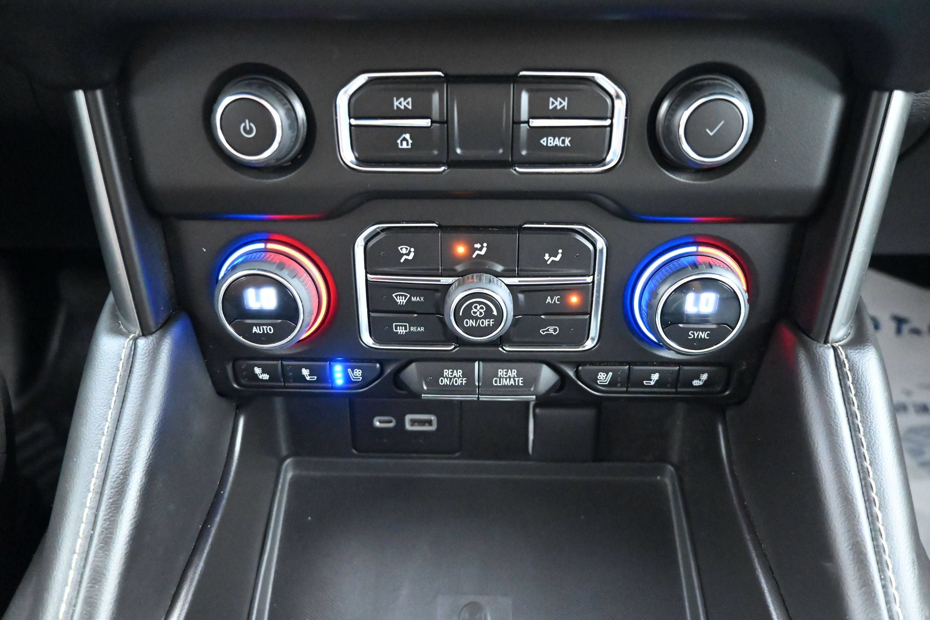 Used 2023 Chevrolet Suburban Premier AWD/4WD image 16