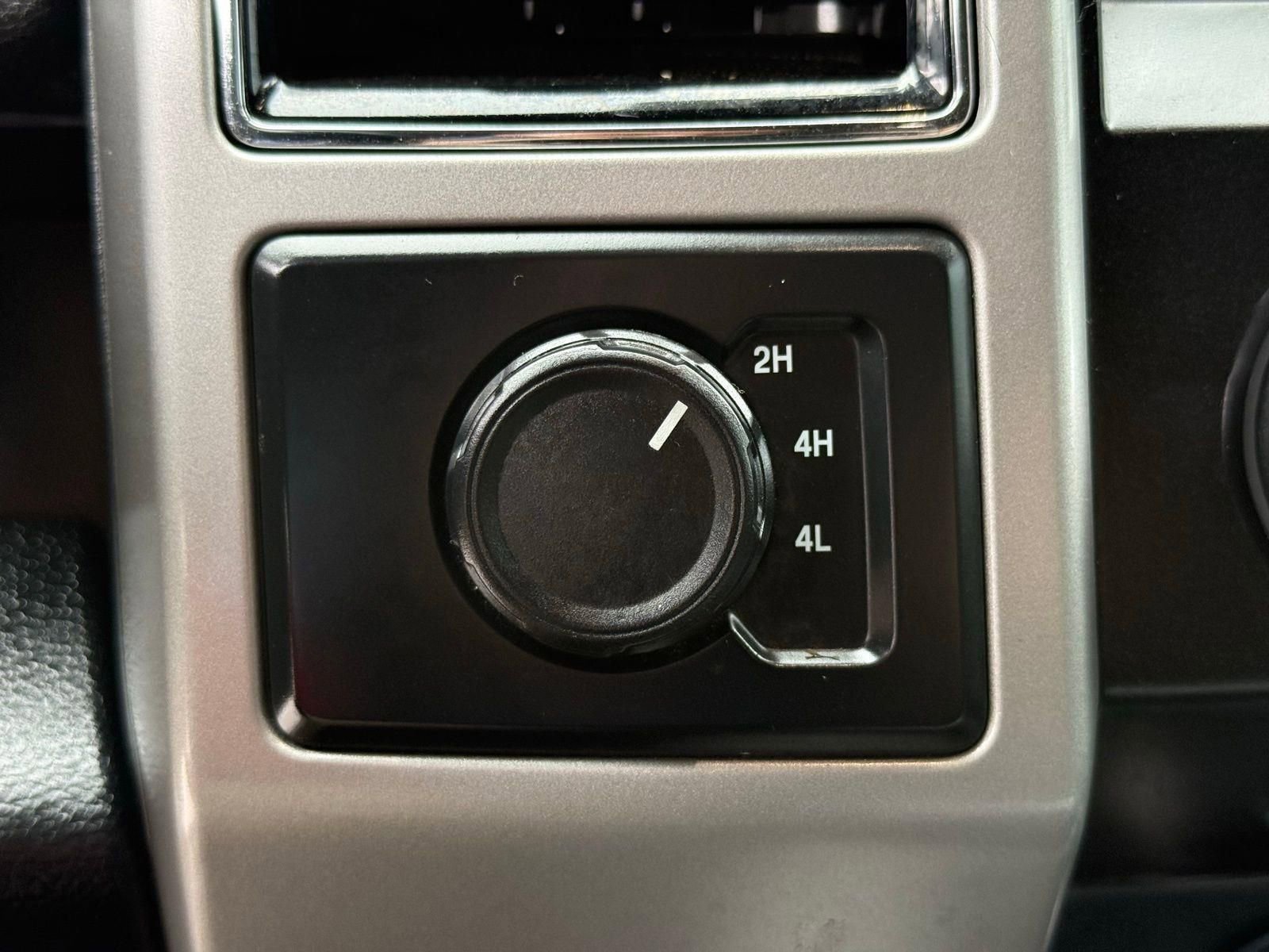 Used 2020 Ford F250 Lariat w/ Lariat Value Package AWD/4WD image 46
