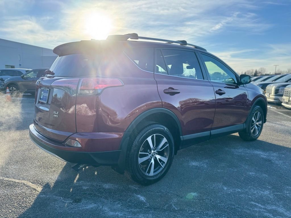 Used 2018 Toyota RAV4 XLE image 8