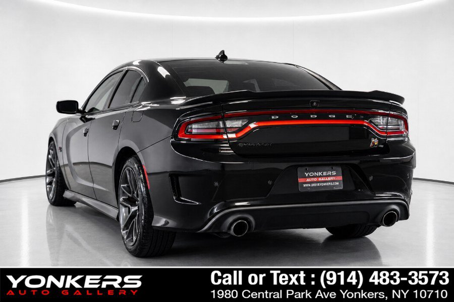 Used 2023 Dodge Charger Scat Pack w/ Plus Group RWD image 9