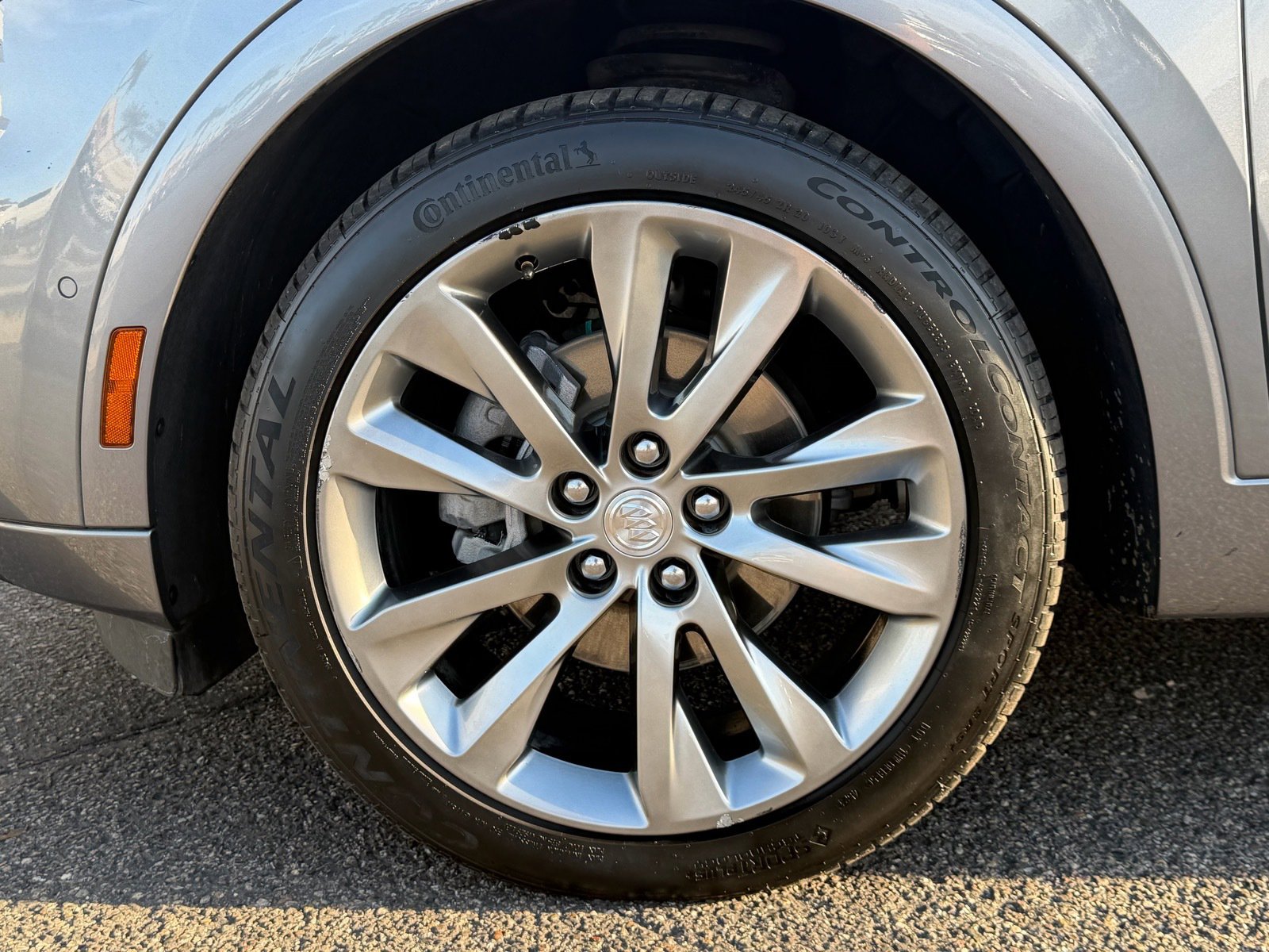 Used 2021 Buick Envision Avenir w/ Technology Package II image 9