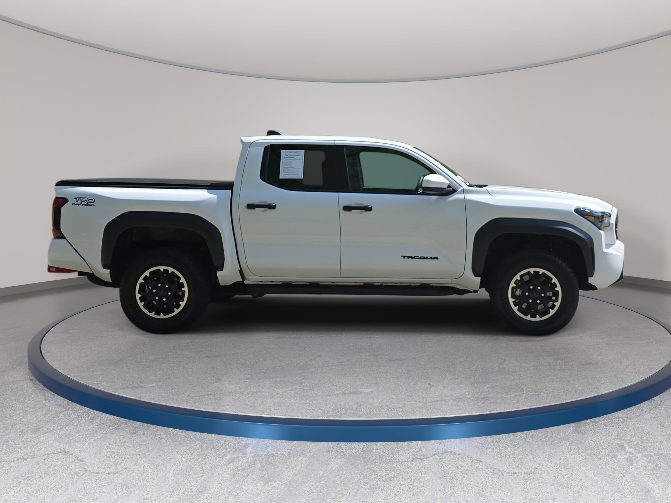 Certified 2024 Toyota Tacoma TRD Off-Road image 4