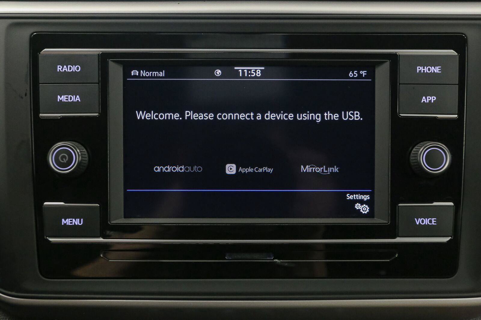 Certified 2022 Volkswagen Atlas Cross Sport SE AWD/4WD image 26