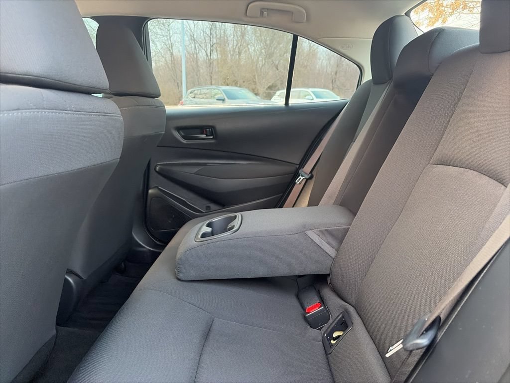 Used 2026 Toyota Corolla LE FWD image 25