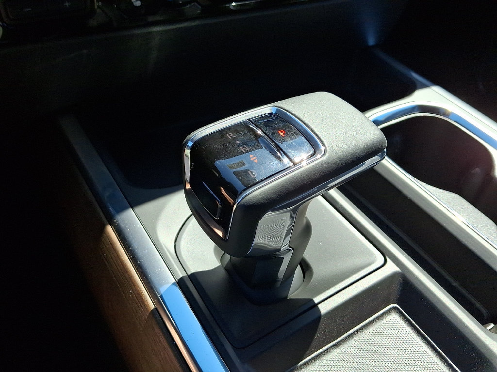 New 2026 Chevrolet Silverado 1500 High Country w/ High Country Premium Package AWD/4WD image 12