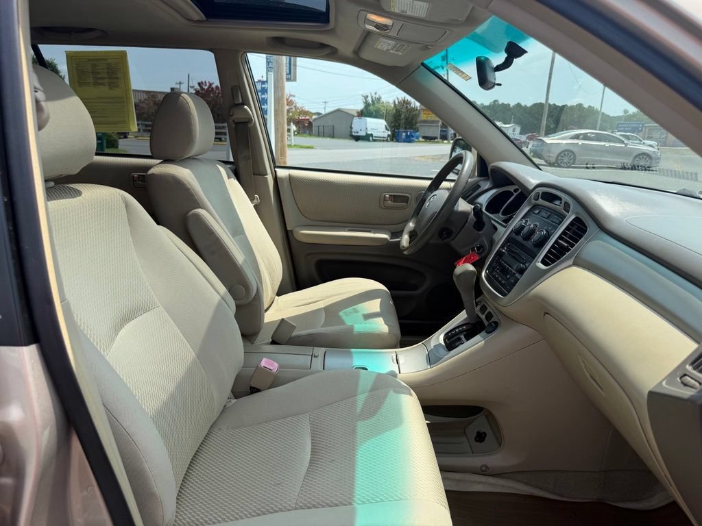 Used 2004 Toyota Highlander 2WD image 28