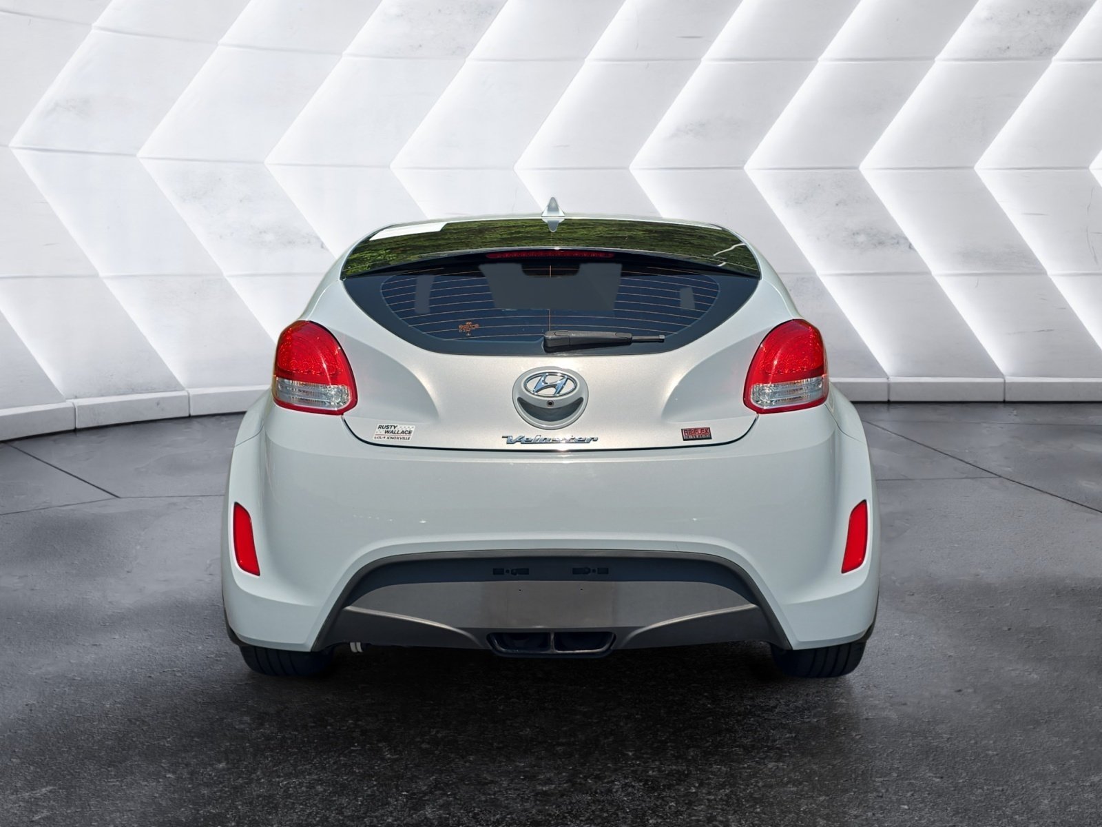 Used 2015 Hyundai Veloster RE:FLEX Edition FWD image 4