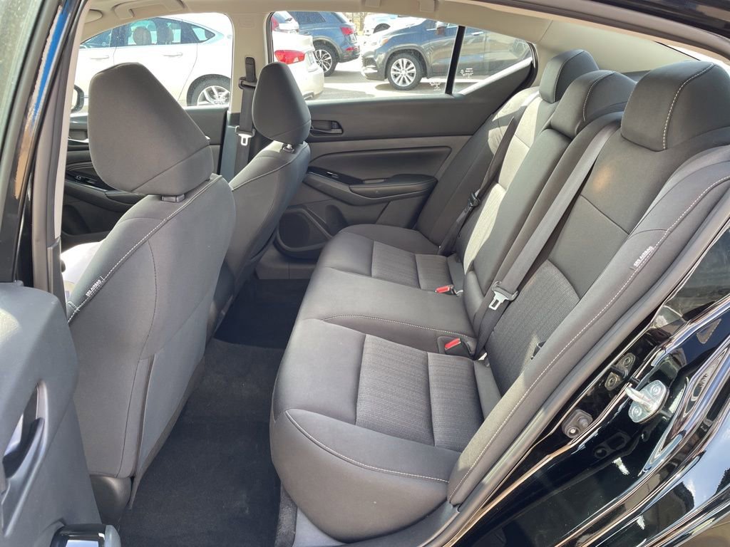 Used 2023 Nissan Altima 2.5 SV w/ SV Premium Package image 11