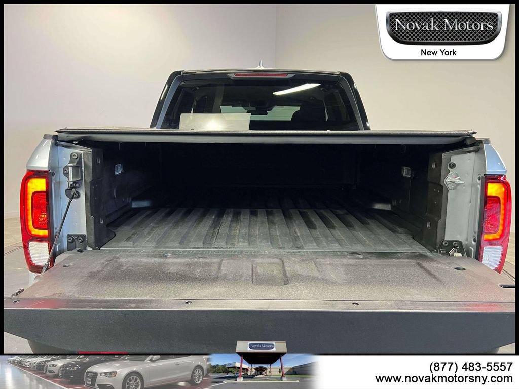 Used 2025 Honda Ridgeline Sport image 12
