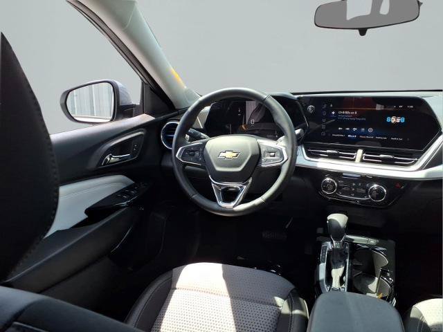 Used 2025 Chevrolet Trax LT w/ Driver Confidence Package FWD image 10