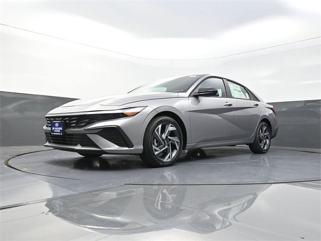 New 2025 Hyundai Elantra SEL image 32