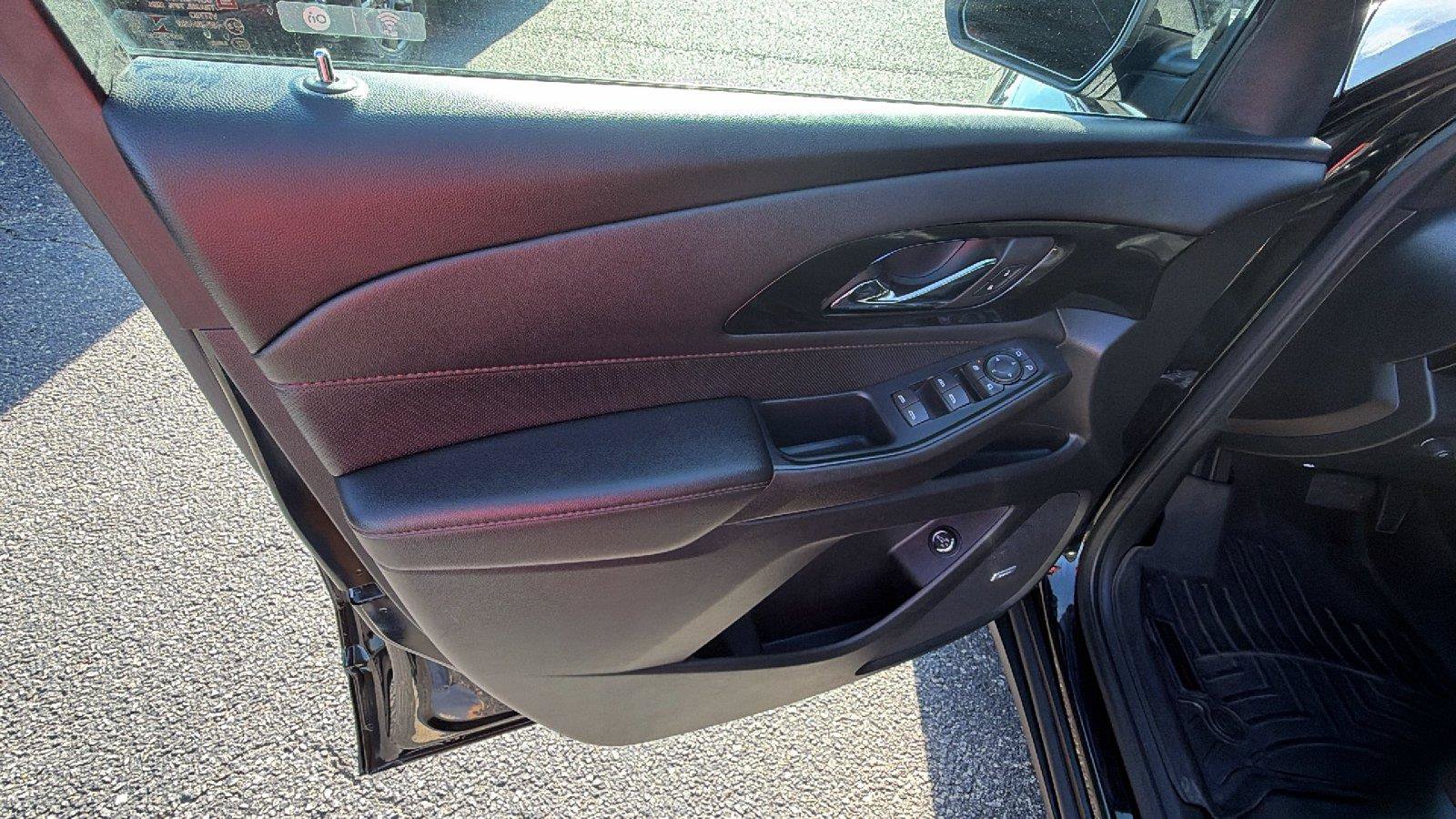 Used 2022 Chevrolet Traverse RS AWD/4WD image 15