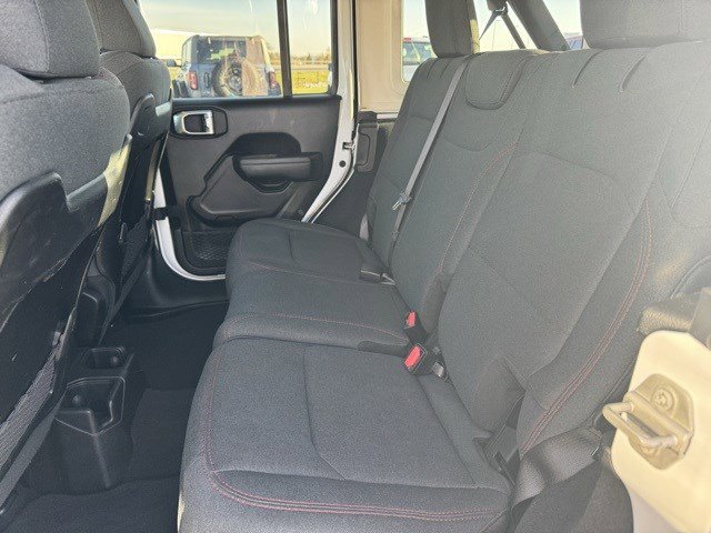 Used 2024 Jeep Wrangler Unlimited Rubicon image 30