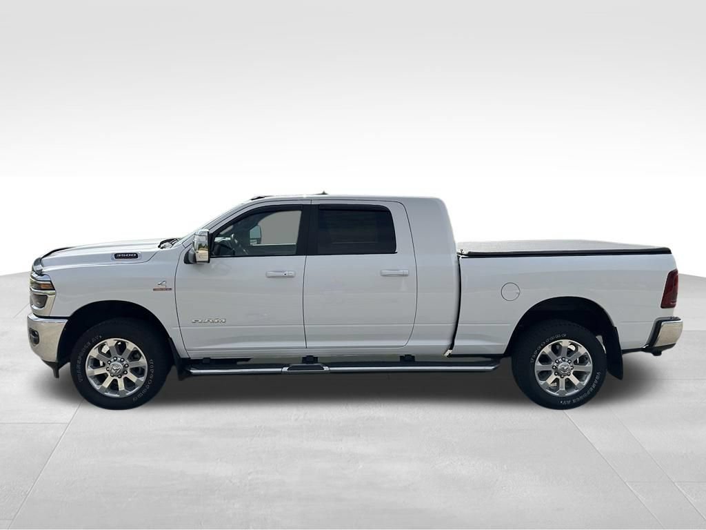 Used 2026 RAM 3500 Laramie AWD/4WD image 29