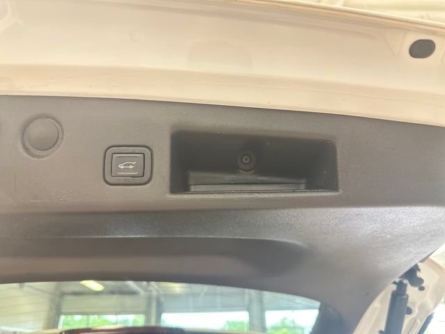 Used 2024 Chevrolet Equinox LT w/ LPO, Floor Liner Package FWD image 27
