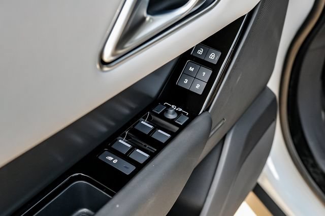 New 2026 Land Rover Range Rover Velar S AWD/4WD image 54