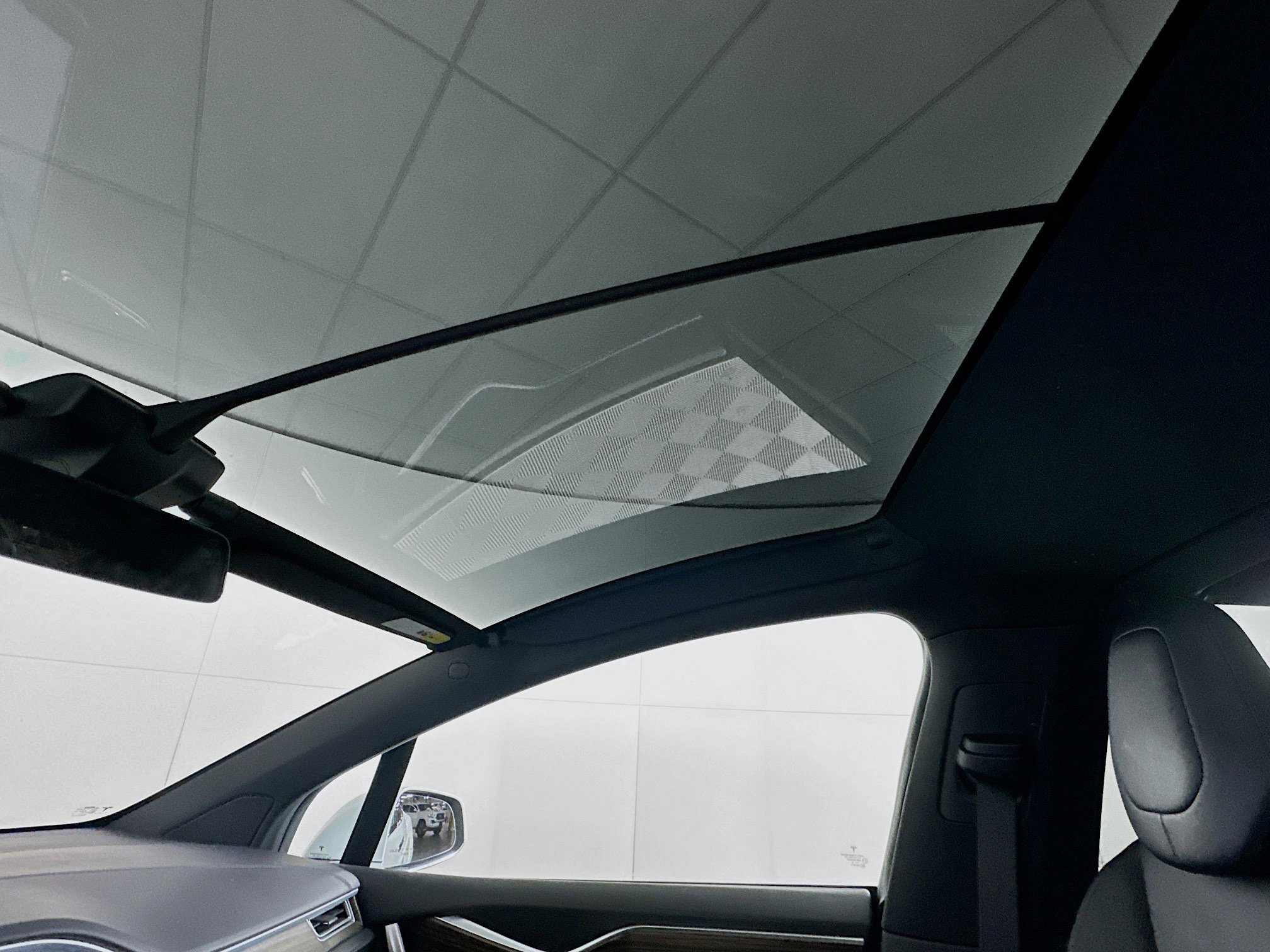 Used 2016 Tesla Model X 90D image 25