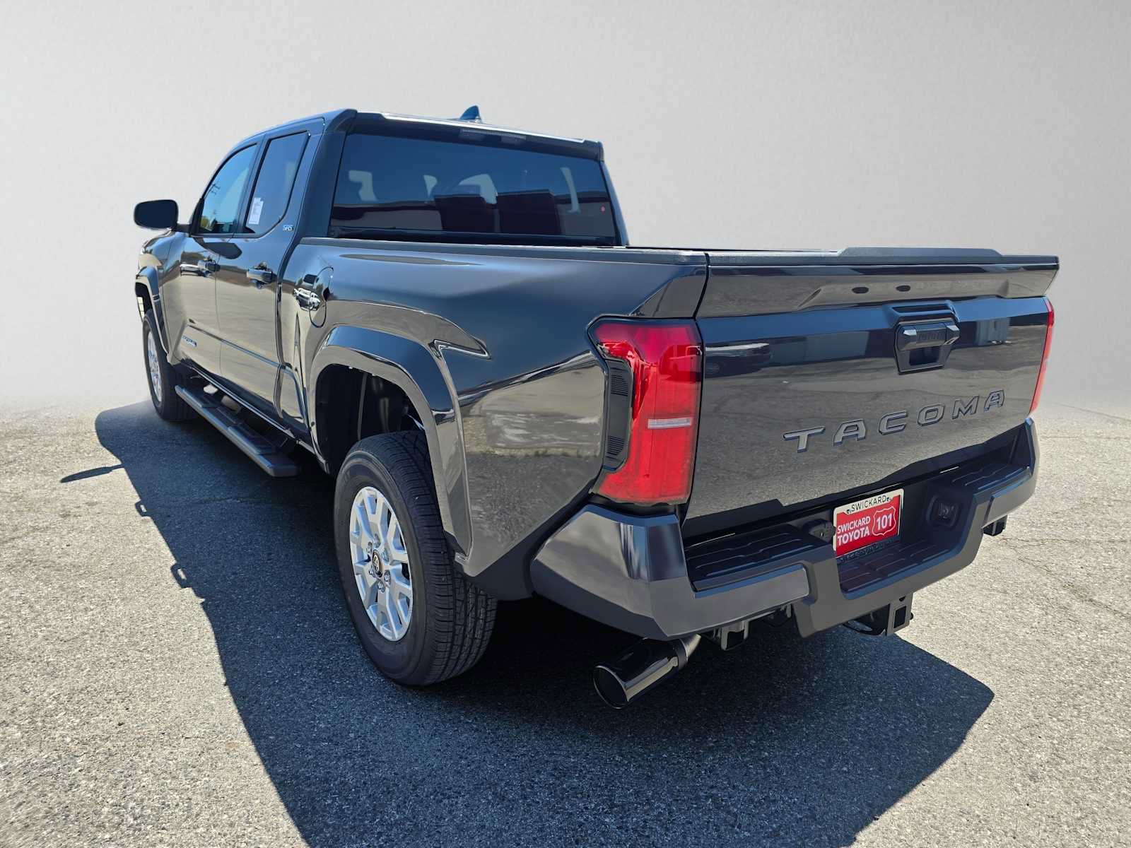 Used 2026 Toyota Tacoma SR5 RWD image 5