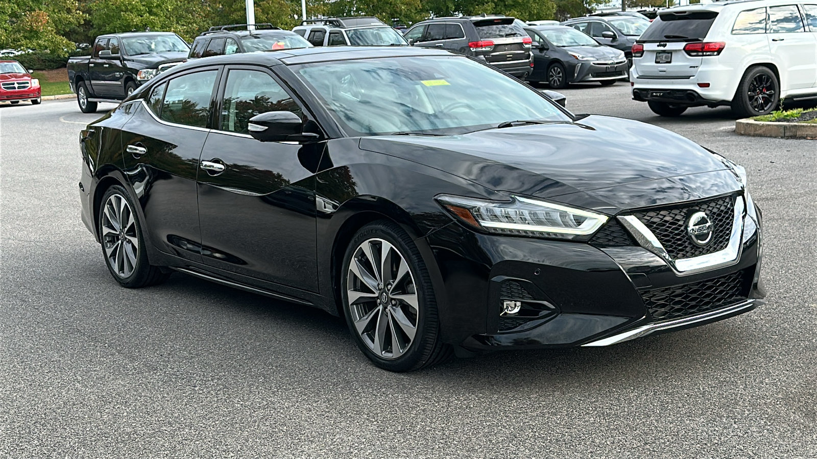 Used 2020 Nissan Maxima Platinum w/ Sport Mat Group FWD image 2