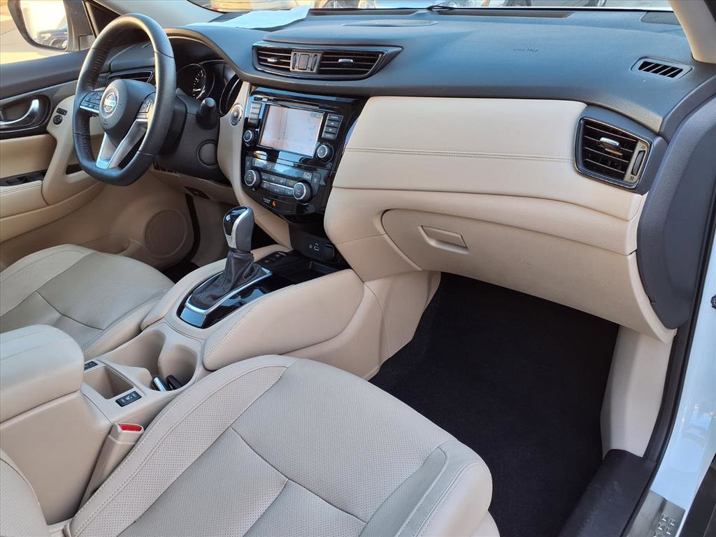 Used 2019 Nissan Rogue SL w/ Premium Package image 8