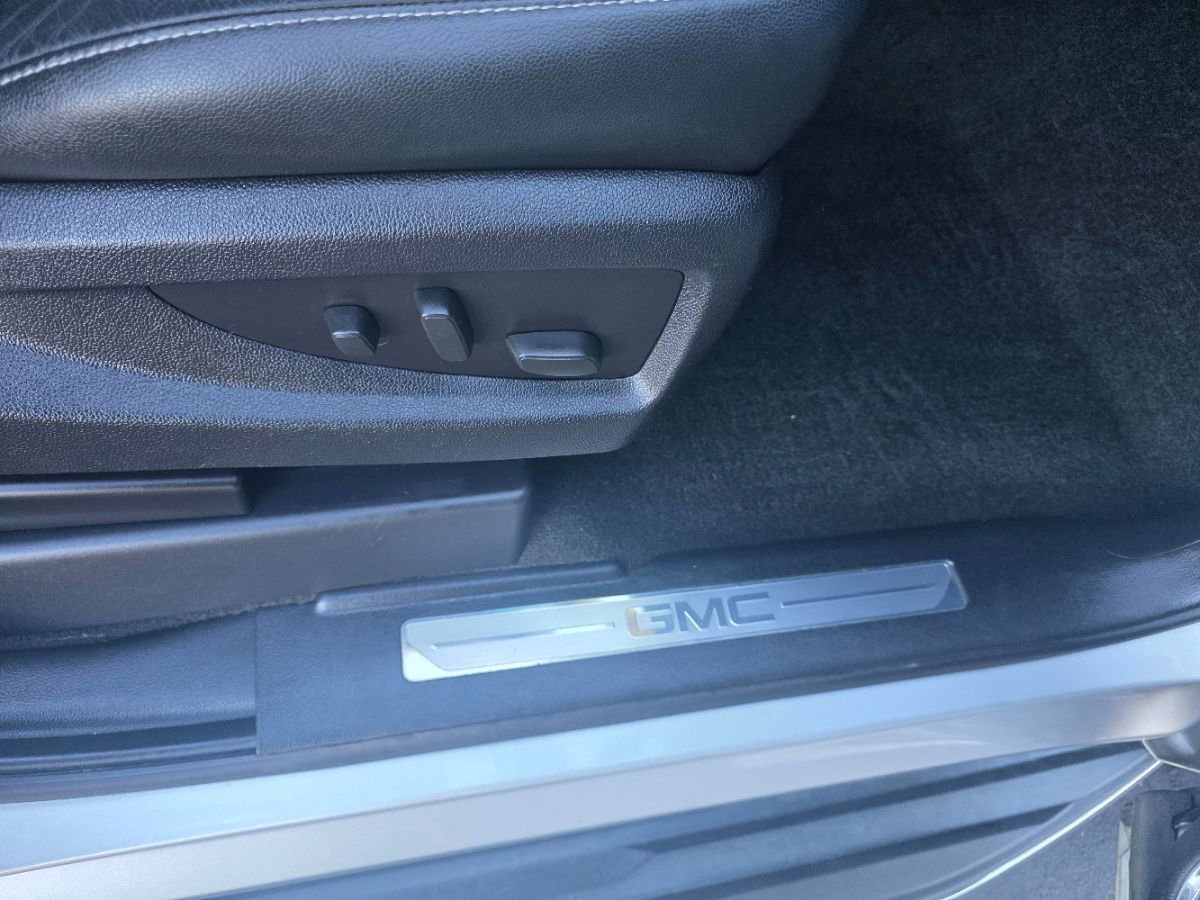 Used 2016 GMC Yukon SLT image 24