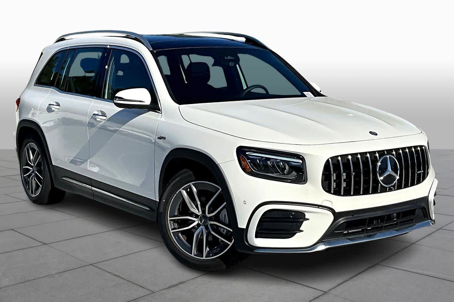 Used 2025 Mercedes-Benz GLB 35 AMG 4MATIC image 3